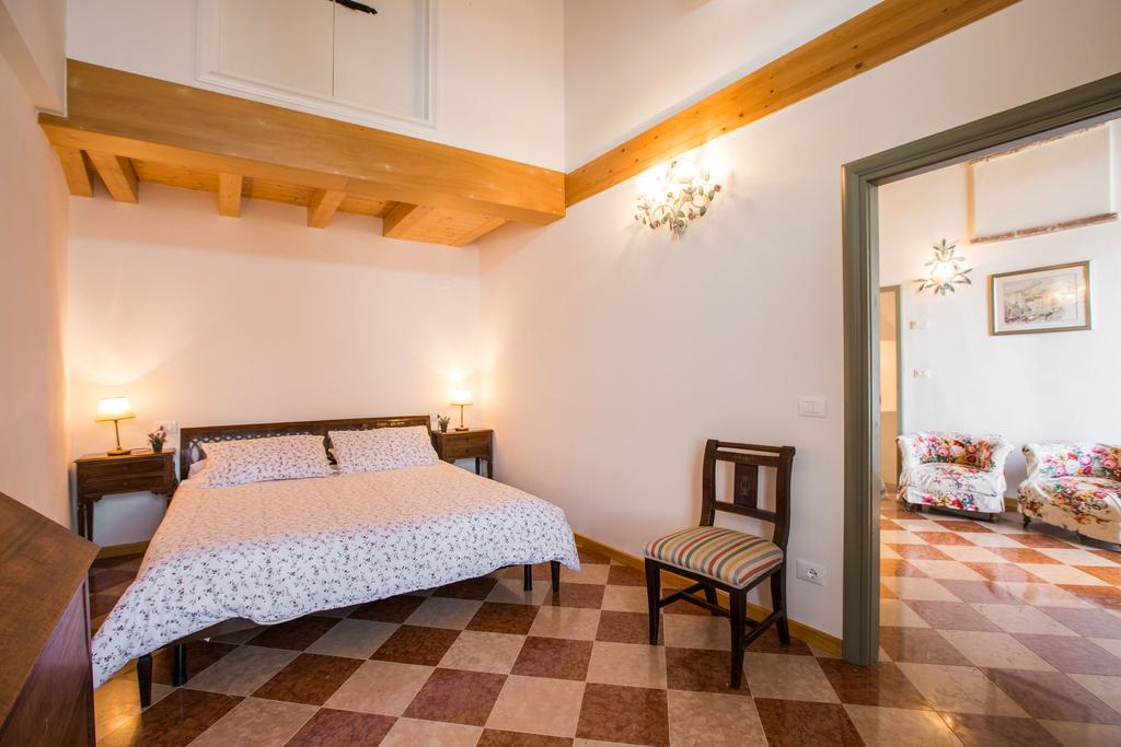 Le Camerine Apartment Water Front Toscolano Maderno Kültér fotó